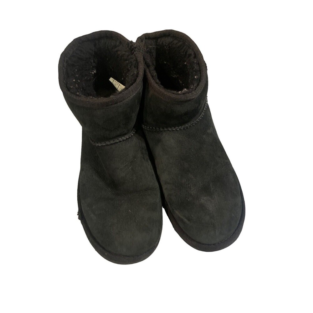 UGG Women's Boot Classic Short Size 7 Black Suede Shearling Sherpa Sheepskin